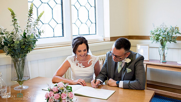 Bedford-Old-Town-Hall-wedding-photographer