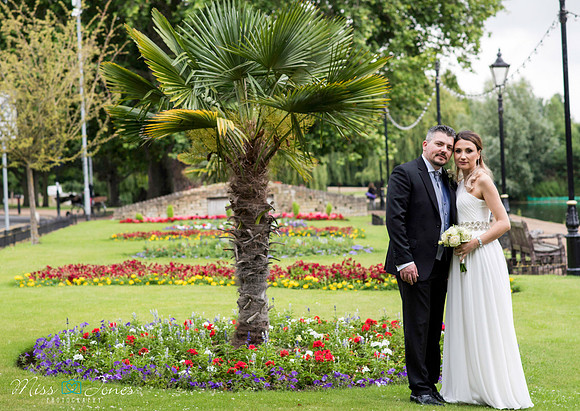 Bedford-Old-Town-Hall-wedding-photographer-013